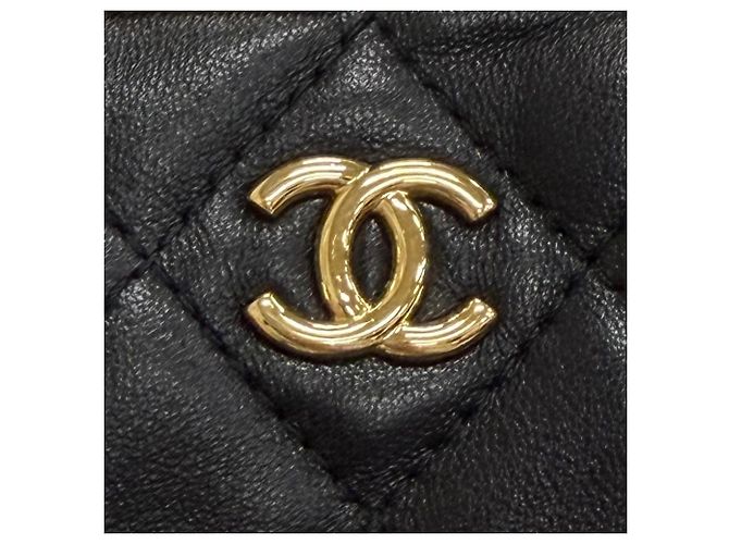 Chanel Coco Mark Mini Chain Schultertasche aus Lammleder gesteppt - Ansicht 8