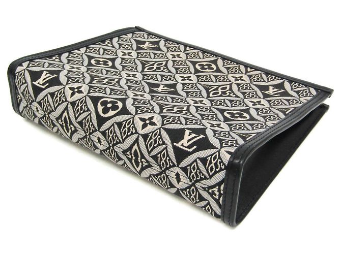 Louis Vuitton Since 1854 Poche Toilette 26 Clutch Bag - vista 2