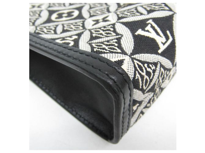 Louis Vuitton Since 1854 Poche Toilette 26 Clutch Bag - vista 4