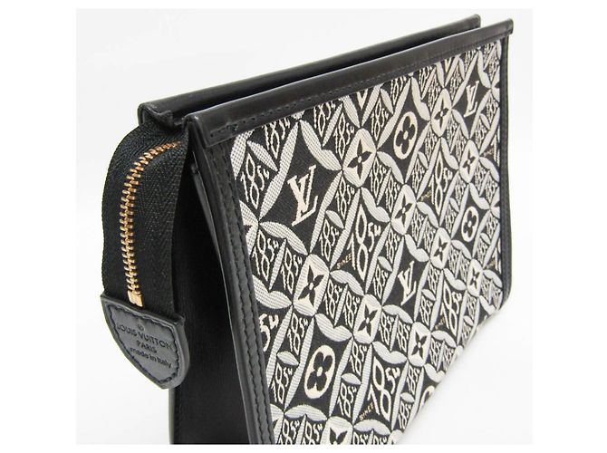 Louis Vuitton Since 1854 Poche Toilette 26 Clutch Bag - vista 6
