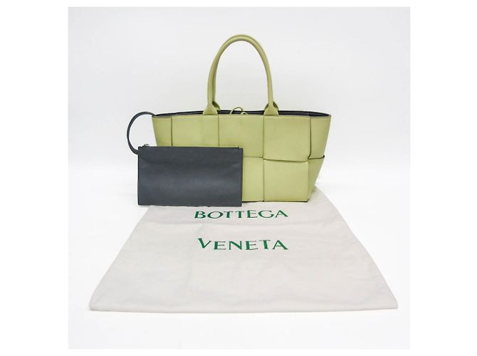 Bottega Veneta Maxi Intrecciato Arco Tote - view 2