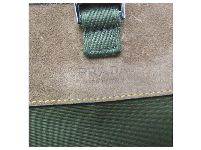 Custodia per smartphone Prada in Re-Nylon con tracolla 2ZH108 - vista 12
