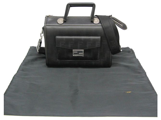 Fendi Zucca Soft Trunk 7VA571 Borsa Boston/a tracolla da uomo Nero - vista 2