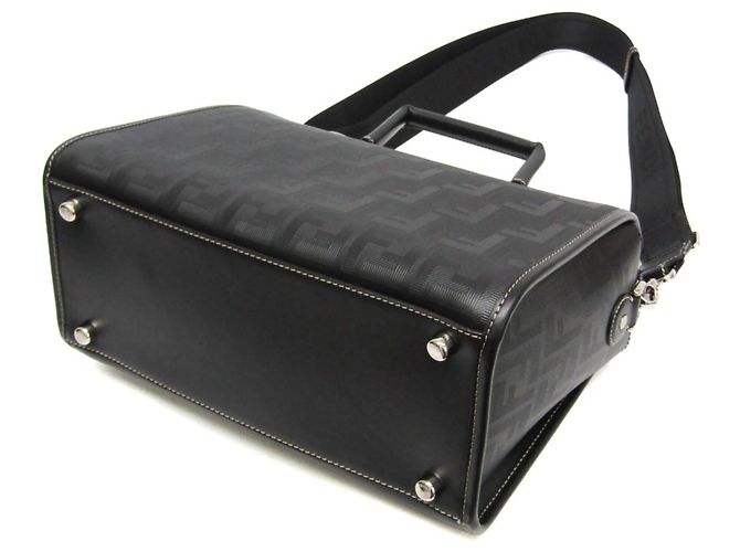 Fendi Zucca Soft Trunk 7VA571 Borsa Boston/a tracolla da uomo Nero - vista 3