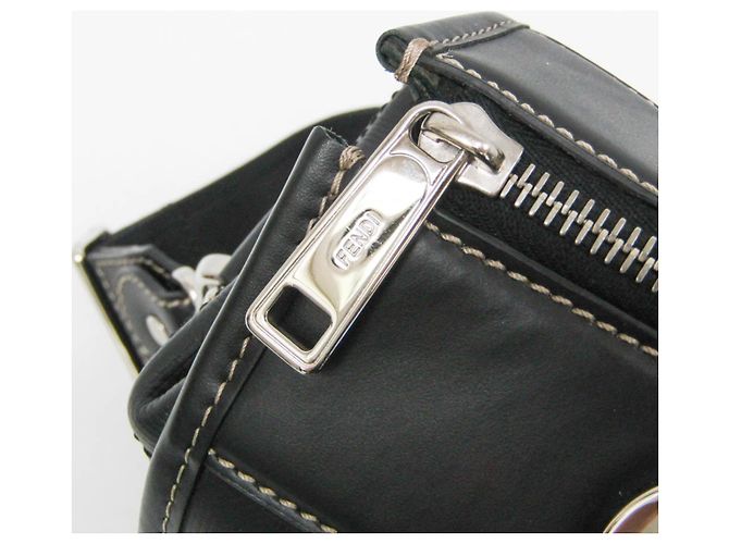 Fendi Zucca Soft Trunk 7VA571 Borsa Boston/a tracolla da uomo Nero - vista 8