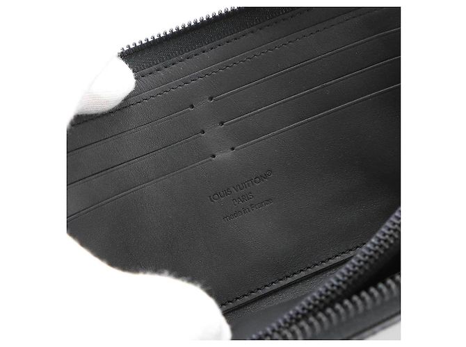 Louis Vuitton LV Aerogram Zippy Wallet - view 8