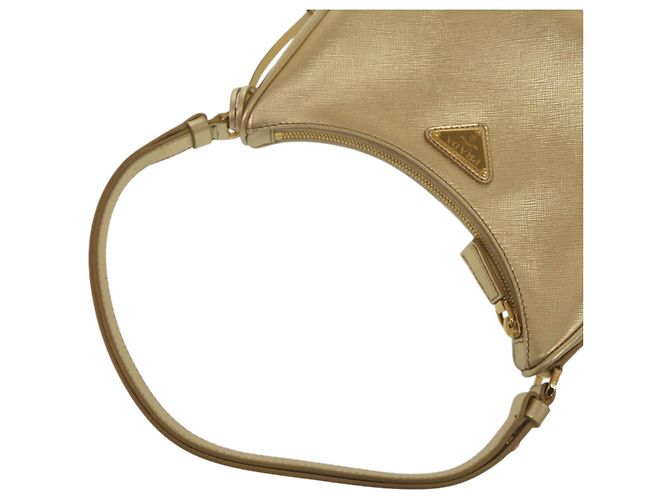Borsa a tracolla Prada in pelle Saffiano oro - vista 6