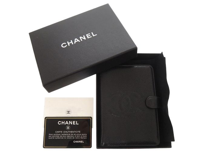 Couverture de carnet d'agenda Chanel en cuir Caviar noir - vue 2