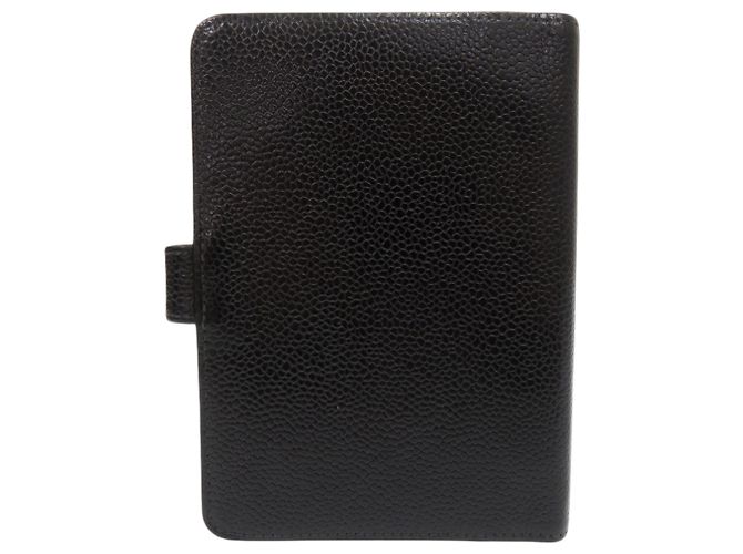 Couverture de carnet d'agenda Chanel en cuir Caviar noir - vue 3