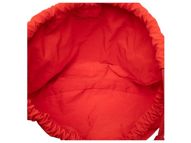 Bottega Veneta Borsa The Shell Piccola in pelle di vitello rossa - vista 4