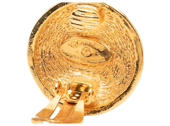 Orecchini a clip rotondi trapuntati Chanel Gold CC placcati oro - vista 3