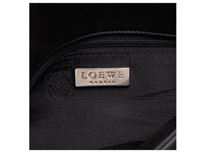 Borsa Sling Anagram LOEWE in pelle nera - vista 5