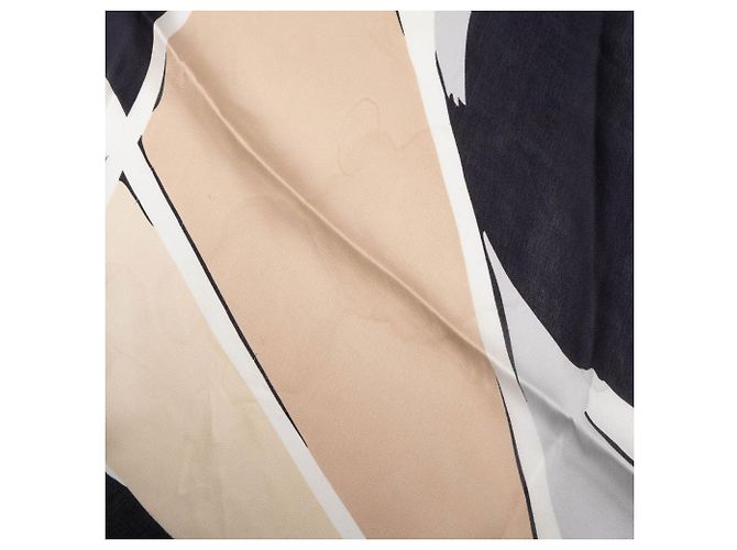 Foulard in seta Chanel con stampa geometrica CC nera - vista 7