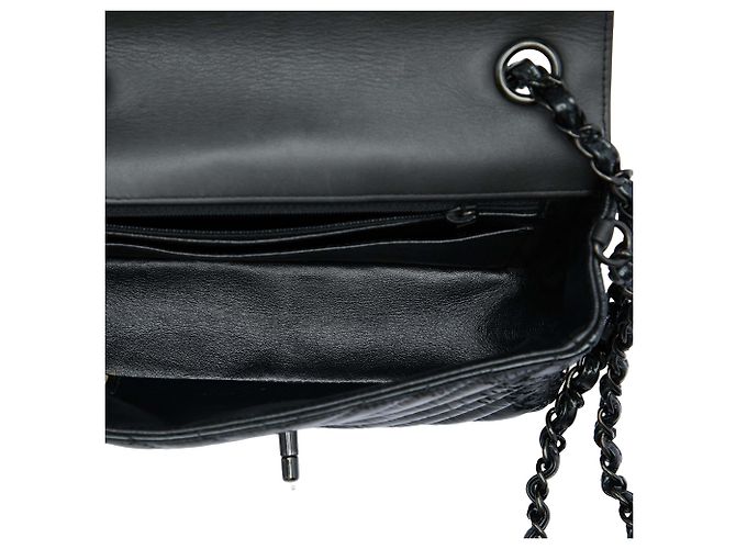 Chanel Black Mini Rectangular Classic Chevron Crumpled Patent So Black Single Flap - vista 4