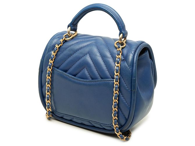 Chanel Blue Mini CC Chevron Lambskin Reversed Round Flap - vista 2