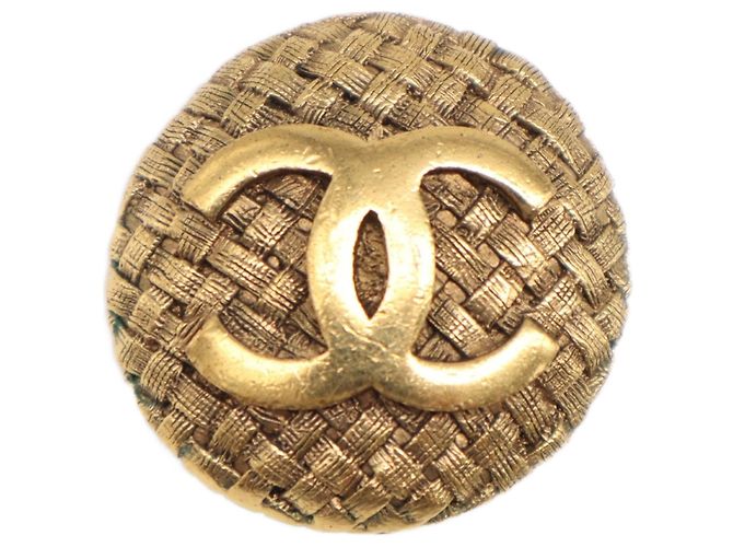 Orecchini a clip rotondi intrecciati Chanel Gold CC placcati oro - vista 6