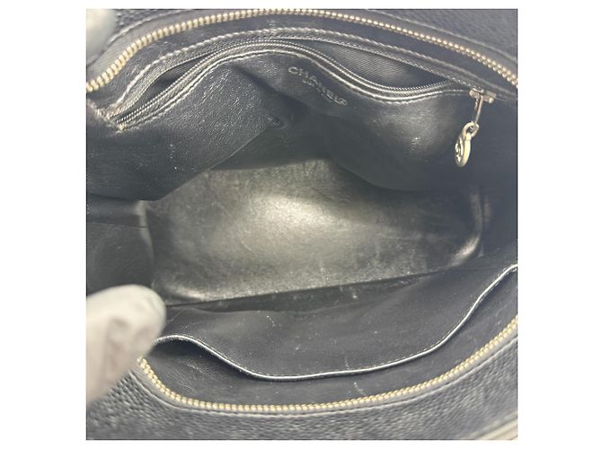 Chanel Medallion Quilted Caviar - vista 5