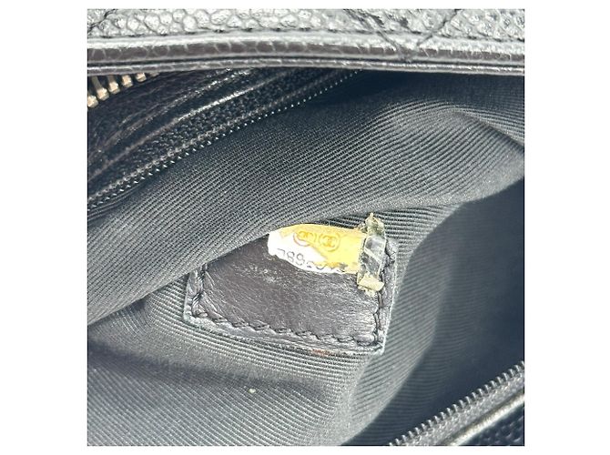 Chanel Medallion Quilted Caviar - vista 7