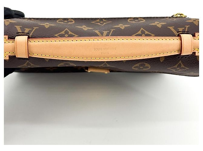 Louis Vuitton Pochette Metis Monogram Canvas MM - vista 7