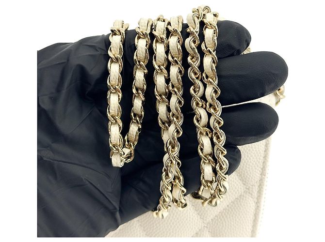 Portacarte Chanel Classic Zip Around on Chain Quilted Caviar Mini - vista 7