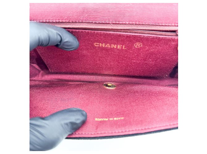 Clutch Chanel CC Half Moon in velluto matelassé - vista 5