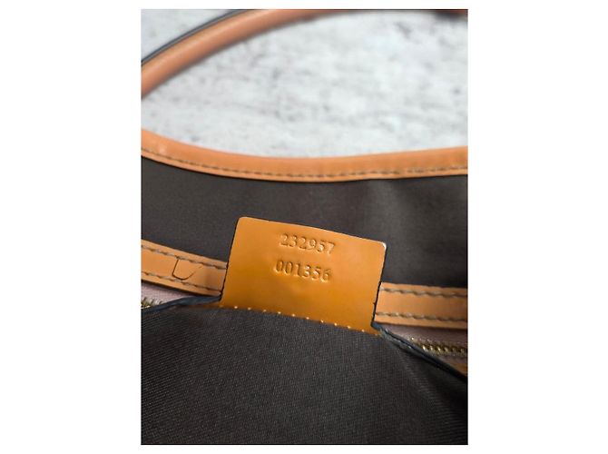 Magnifica Borsa Gucci Interlocking - vista 11