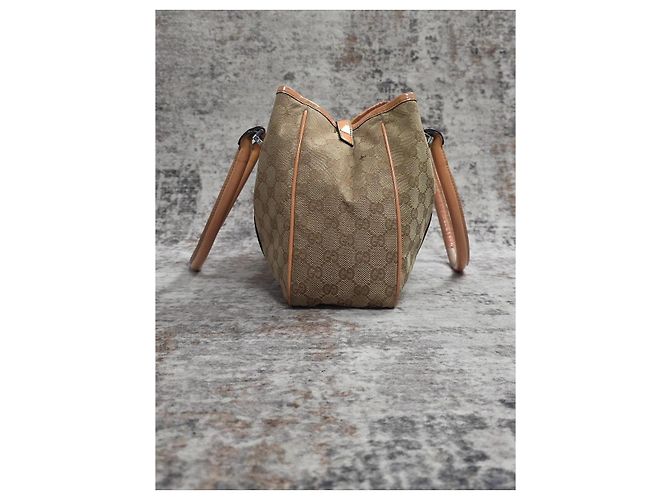 Magnifica Borsa Gucci Interlocking - vista 4