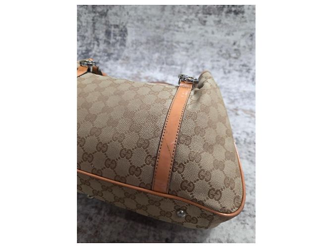 Magnifica Borsa Gucci Interlocking - vista 7