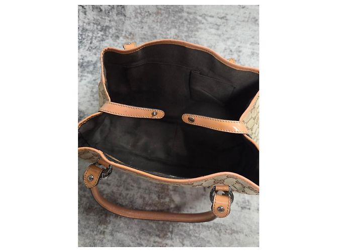 Magnifica Borsa Gucci Interlocking - vista 8