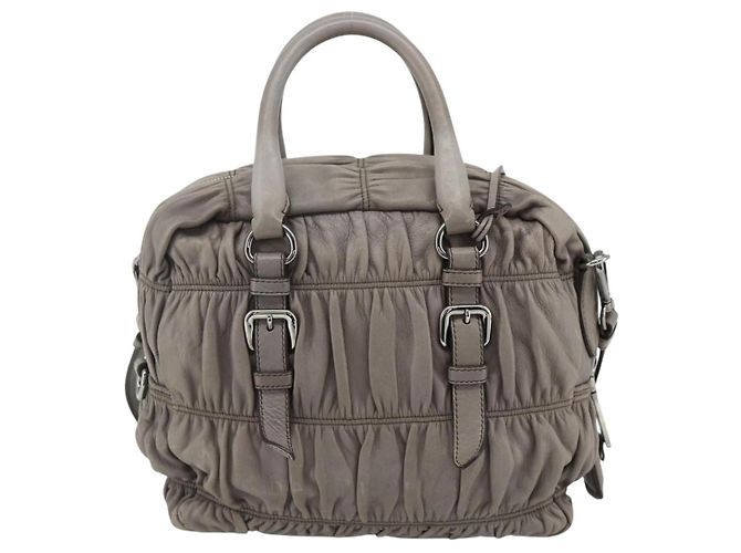 Borsa convertible Prada Gaufre in pelle Nappa Medium - vista 2