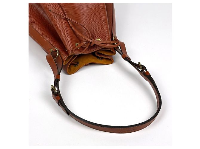 Borsa a tracolla Louis Vuitton Noe - vista 9