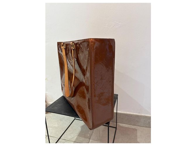 Sac Cabas Louis Vuitton Rivington Monogram Vernis Marron - vue 8