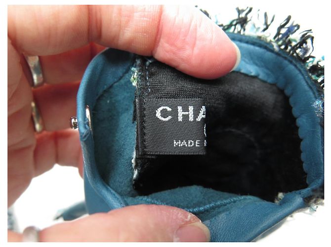 NOVOS LUVAS SEM DEDOS CHANEL LOGO CC T7.5 EM TWEED E COURO TURQUESA - vista 5