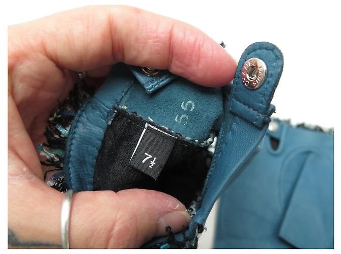 NOVOS LUVAS SEM DEDOS CHANEL LOGO CC T7.5 EM TWEED E COURO TURQUESA - vista 7
