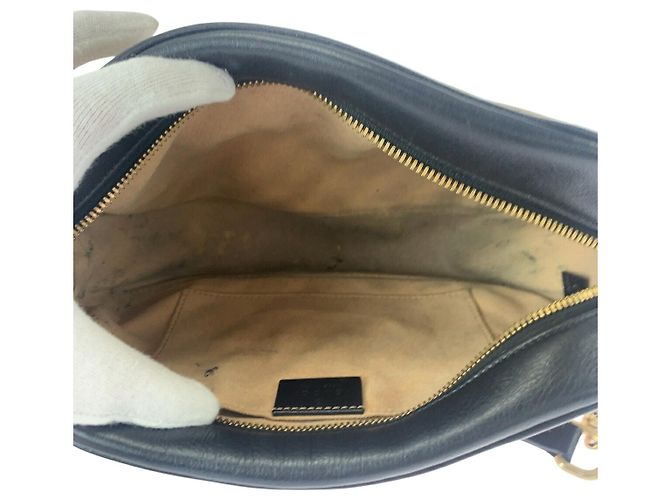 Borsa a tracolla matelassé Gucci GG Marmont 447632 - vista 9