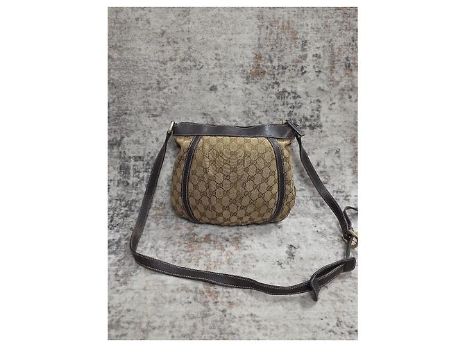 Magnifica Borsa Gucci Abbey D Ring - vista 4