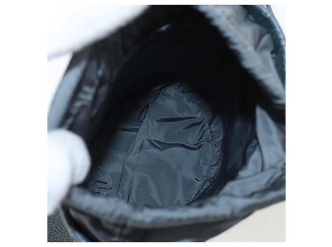LOUIS VUITTON Taurillon Monogram Climbing Chalk Nano Bag Gray M81572 LN075SAM - vista 10