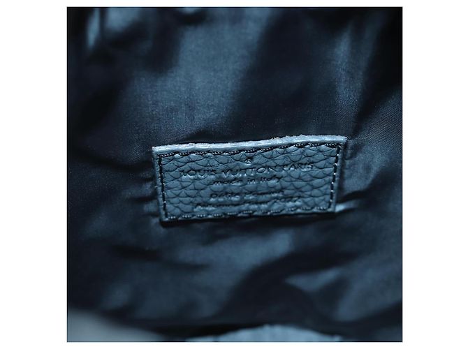 LOUIS VUITTON Taurillon Monogram Climbing Chalk Nano Bag Gray M81572 LN075SAM - vista 11