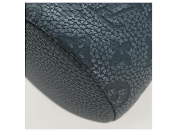 LOUIS VUITTON Taurillon Monogram Climbing Chalk Nano Bag Gray M81572 LN075SAM - vista 14