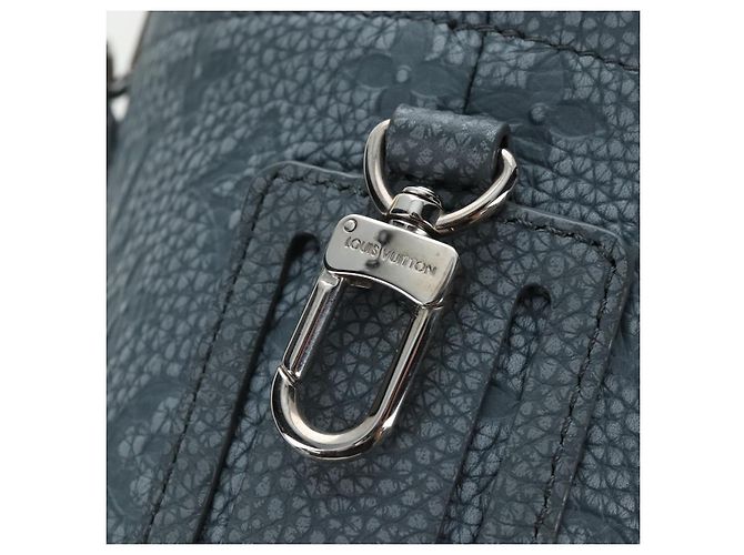 LOUIS VUITTON Taurillon Monogram Climbing Chalk Nano Bag Gray M81572 LN075SAM - vista 17