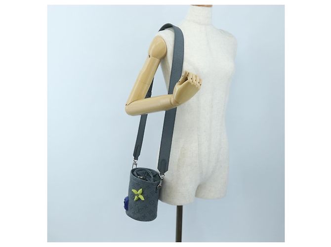 LOUIS VUITTON Taurillon Monogram Climbing Chalk Nano Bag Gray M81572 LN075SAM - vista 24