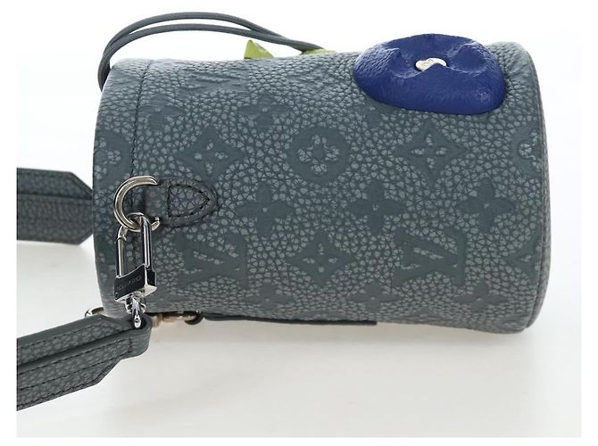 LOUIS VUITTON Taurillon Monogram Climbing Chalk Nano Bag Gray M81572 LN075SAM - vista 3