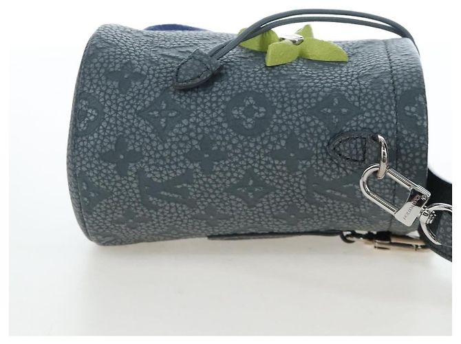 LOUIS VUITTON Taurillon Monogram Climbing Chalk Nano Bag Gray M81572 LN075SAM - vista 4