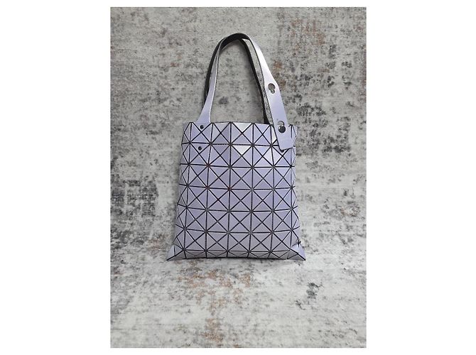 Splendida borsa Issey Miyake Bao Bao - vista 3