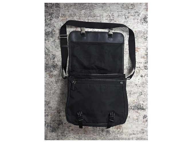 Wunderschöne schwarze Prada Schultertasche - Ansicht 9