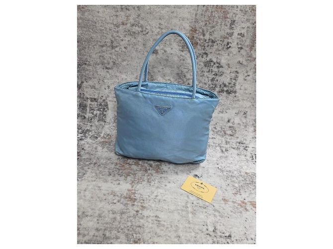 Magnífica Bolsa Prada - vista 2