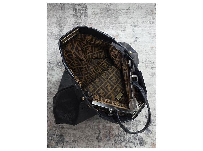 Magnifica Borsa a Mano Fendi Peekaboo - vista 13