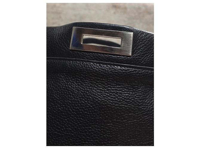 Magnifica Borsa a Mano Fendi Peekaboo - vista 2
