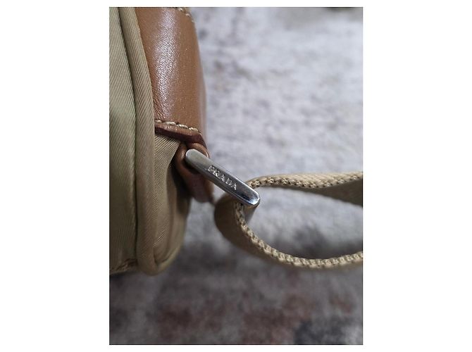 Splendida borsa a tracolla Prada beige - vista 7