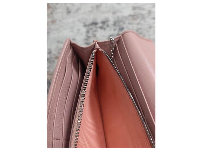Miu Miu Crystal Geldbörse aus gestepptem Leder - Ansicht 13